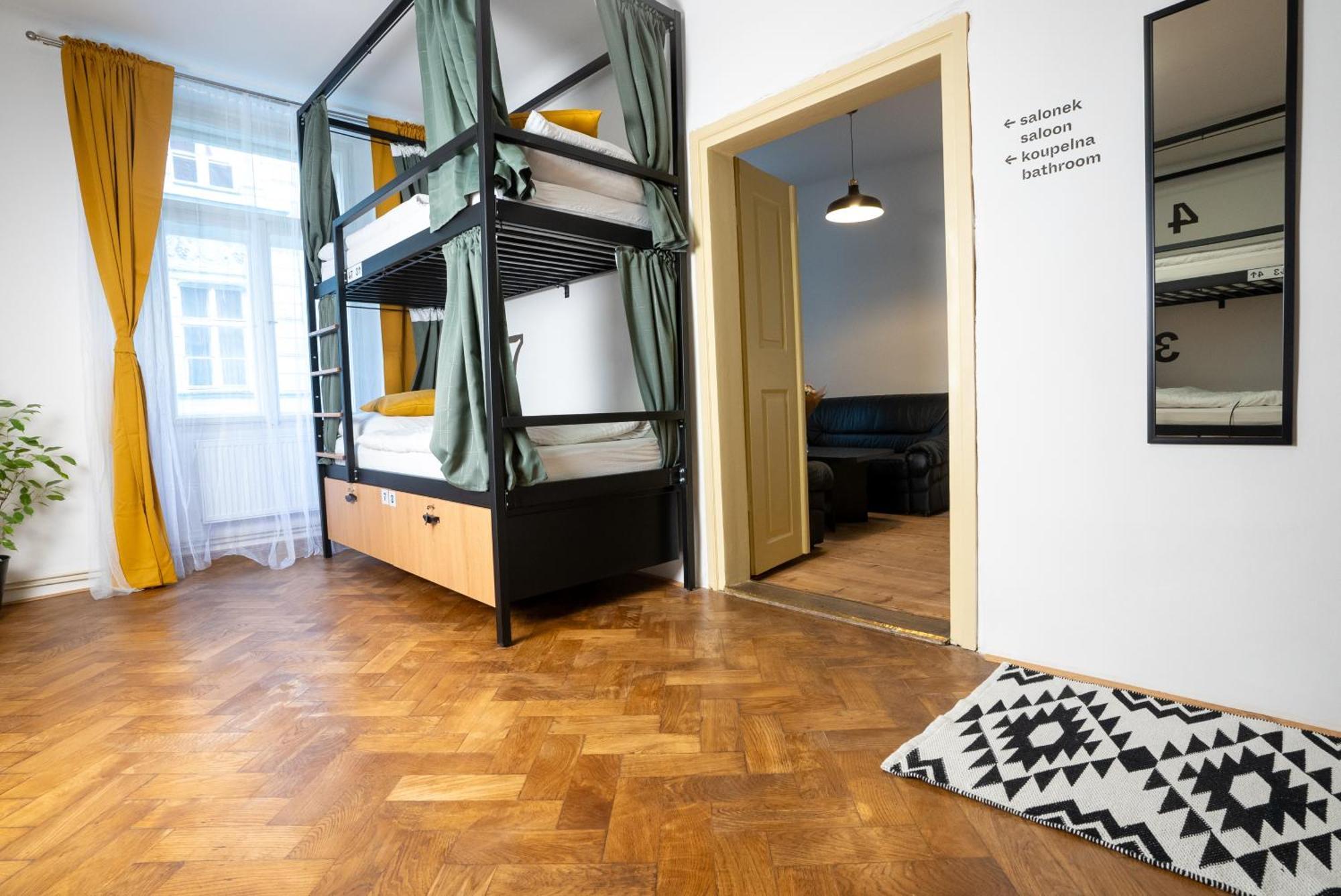 White Wolf House & Hostel Prag